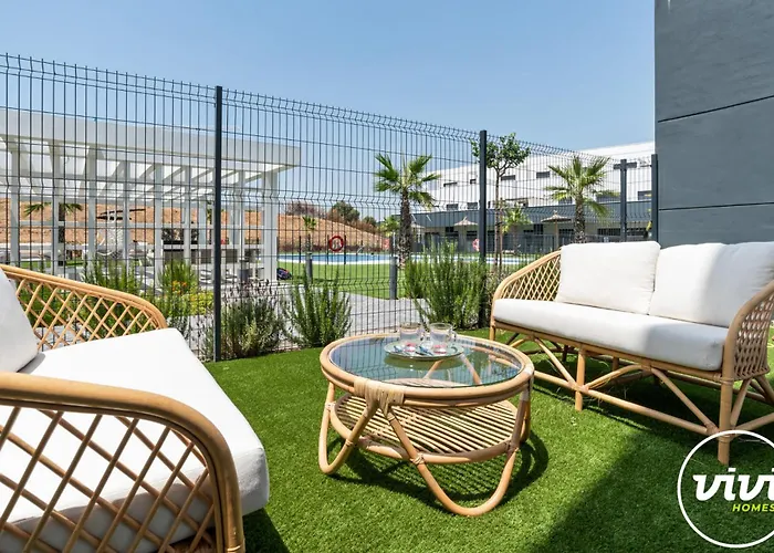 Vivi Homes - Indigo - Pool - Gym - Terrace Apartment *