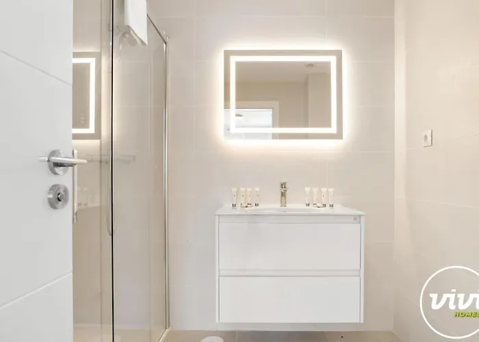 Vivi Homes - Indigo - Pool - Gym - Terrace * 埃斯特波纳