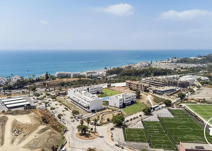 Vivi Homes - Indigo - Pool - Gym - Terrace Апартаменты *